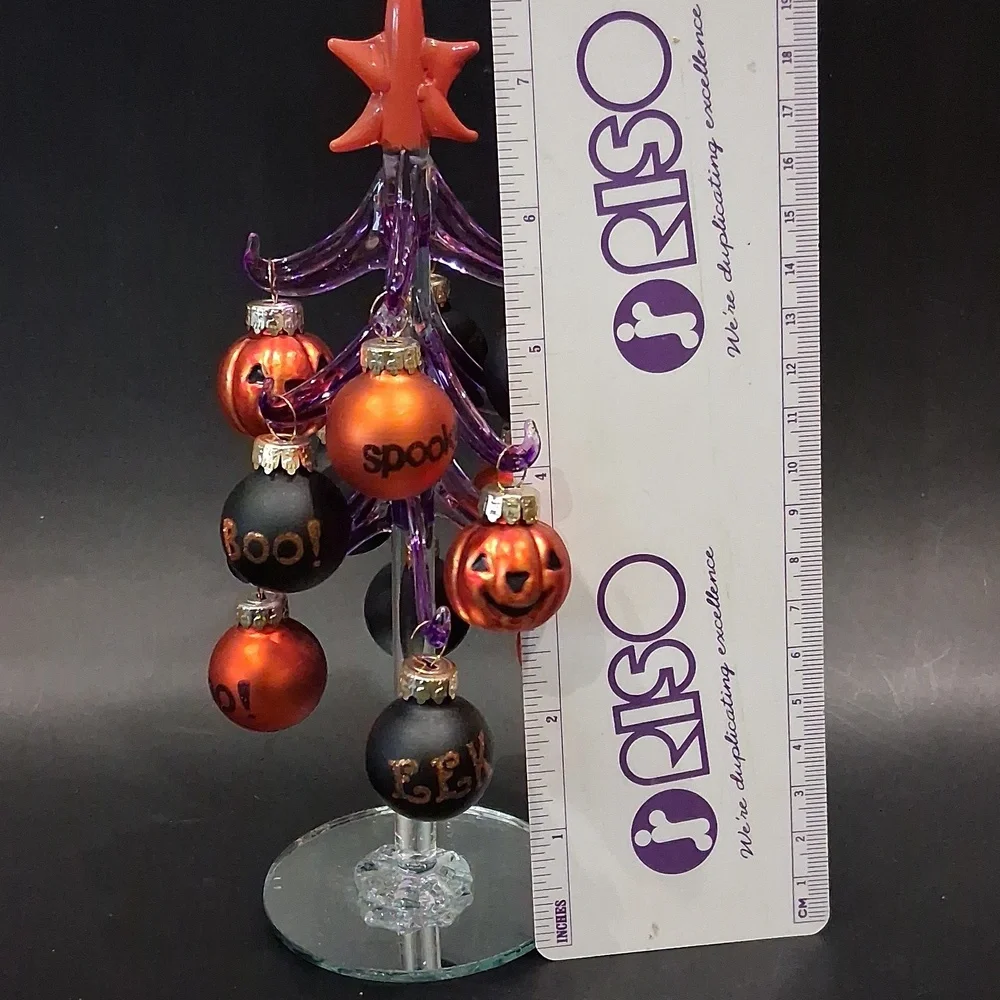 HALLOWEEN Tree 8